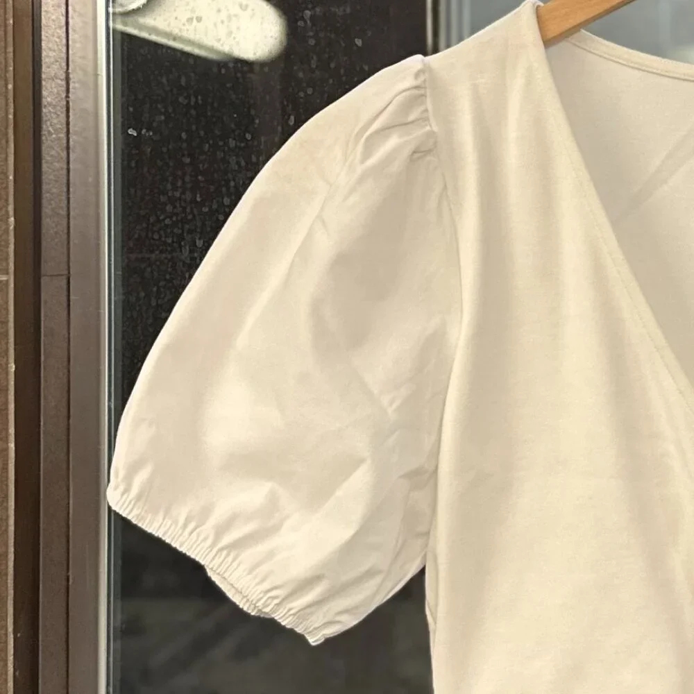 (NWOT) NLT Cotton-Poplin Puff Sleeve V-Neck Crossover Cropped Blouse (White) - Picture 14 of 14